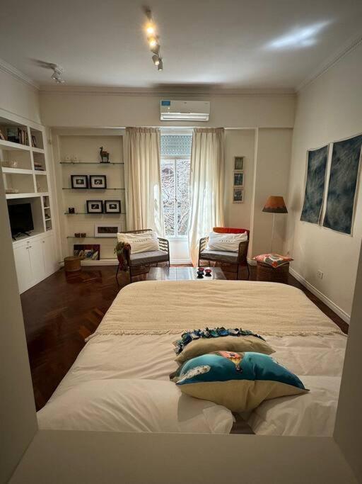 Charming Atelier In The Heart Of Recoleta *